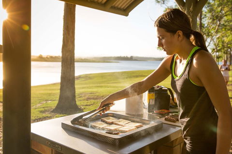 Lake Samsonvale - South Australia Travel 0