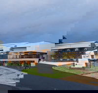 Varias Restaurant and Function Centre at the Queensland College of Wine Tourism - South Australia Travel