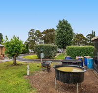 Fossicker Caravan Park Fossicking Park - South Australia Travel