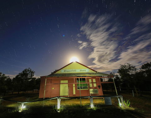 Copperfield Store, Chimney And Cemetery - South Australia Travel 0
