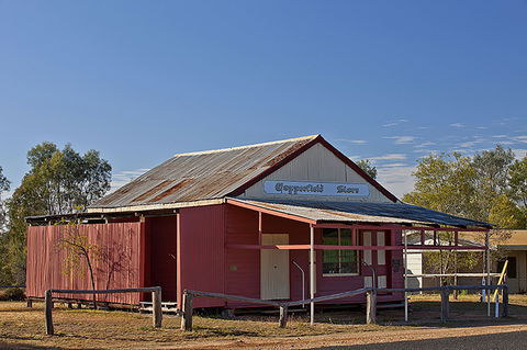 Copperfield Store, Chimney And Cemetery - South Australia Travel 1