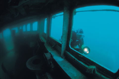 Ex HMAS Hobart Dive Site - South Australia Travel 0