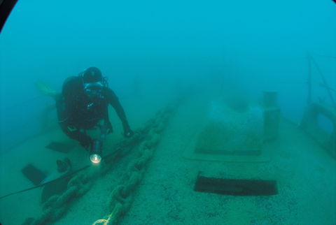 Ex HMAS Hobart Dive Site - South Australia Travel 1