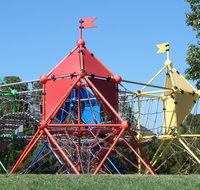 Fadden Pines Playground - South Australia Travel
