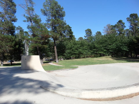 Fadden Pines Playground - South Australia Travel 1