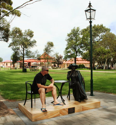 Gladstone Square - South Australia Travel 1