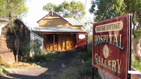 Lightning Ridge Heritage Cottage - South Australia Travel 0
