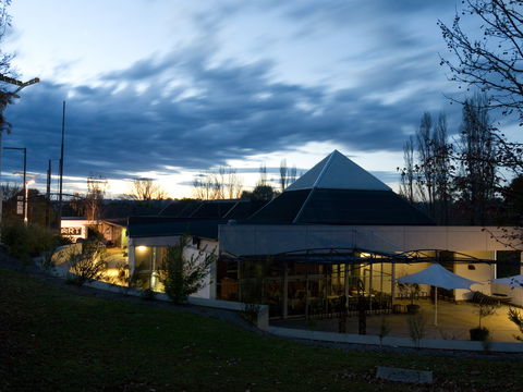 New England Regional Art Museum - South Australia Travel 0