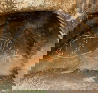 Bunjil Shelter - Stawell - South Australia Travel