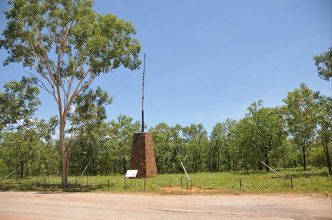 Katherine Overland Telegraph Pylons - South Australia Travel 0