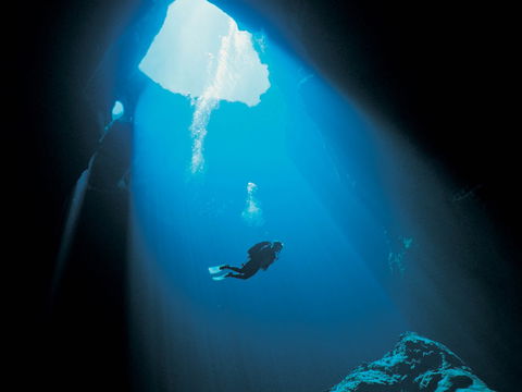 Kilsby Sinkhole - South Australia Travel 1