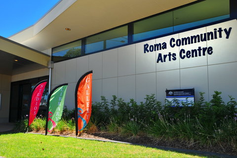 Roma On Bungil Art Gallery And The Walk Of Art - South Australia Travel 0