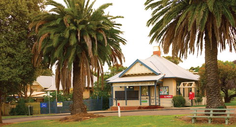 The Flinders Hinterland Scenic Drive - South Australia Travel 0