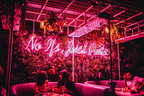 Holey Moley Northbridge - South Australia Travel 0