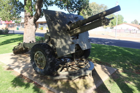 War Gun Trophy - South Australia Travel 0