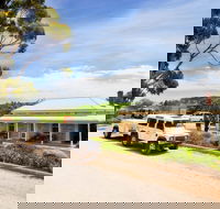 Two Hands Wines 'Flagship Vineyard Experience' - South Australia Travel