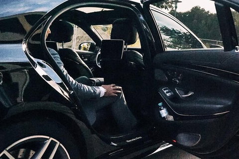 Arrival Private Transfers: Adelaide Airport ADL To Adelaide In Business Car - South Australia Travel 4