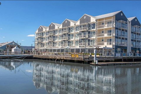 3.5 Hours Walking Guided Tour Of Launceston Highlights - South Australia Travel 2