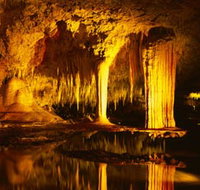 Lake Cave - South Australia Travel