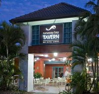 Runaway Bay Tavern - South Australia Travel