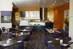 Fountain Gate Hotel - South Australia Travel 0