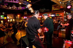 Mustang Bar - South Australia Travel 3