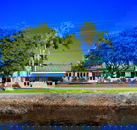 Hadleys Hotel - South Australia Travel
