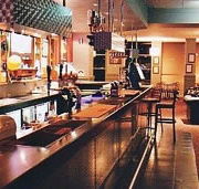 Tudor Inn Hotel - South Australia Travel