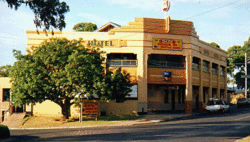 Royal Hotel Drouin - South Australia Travel 0