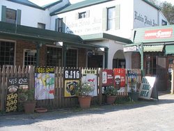 Robin Hood Hotel - South Australia Travel 1