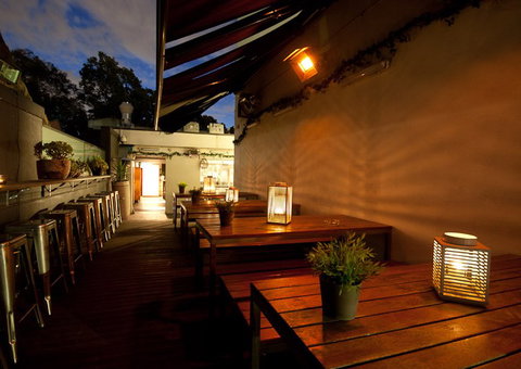 White Horse Hotel - South Australia Travel 3