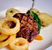 Grumpys Barefoot Bar Steak  Seafood Grill - South Australia Travel