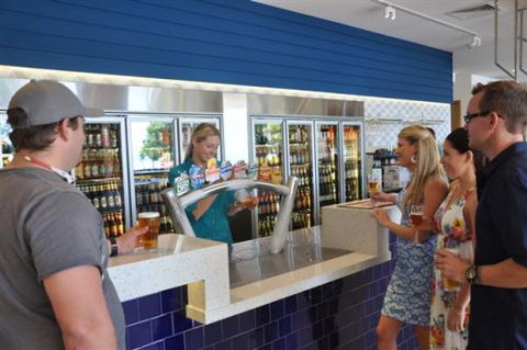 Beach House Hotel - South Australia Travel 3