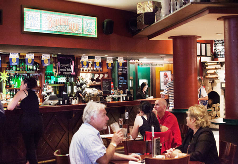 O'Malley's Irish Pub - South Australia Travel 2
