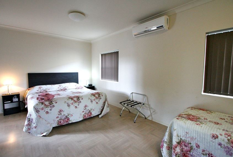 Station Hotel - South Australia Travel 2