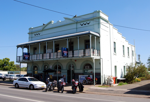 Tattersalls Hotel - South Australia Travel 0