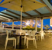 Friday's Riverside - South Australia Travel