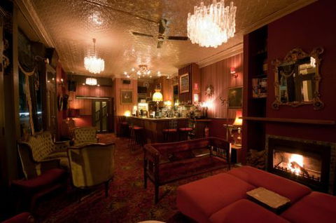 Back Bar Cocktail Lounge & Function Venue - South Australia Travel 0