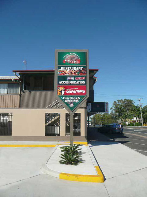 Young Australian Hotel - South Australia Travel 1