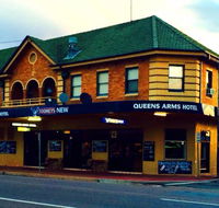 Queens Arms Hotel - South Australia Travel