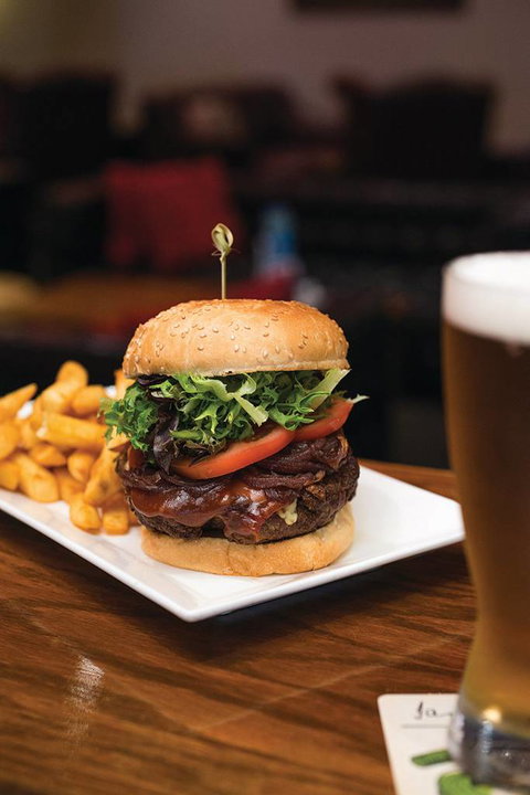 Dolly’s Bar & The Hibiscus Tavern - South Australia Travel 1