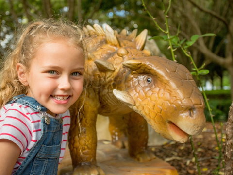 Mega Creatures At Hunter Valley Gardens - Postponed - South Australia Travel 2