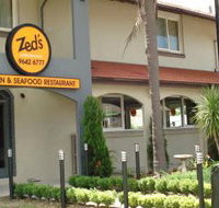 Zed's At The Inn - South Australia Travel