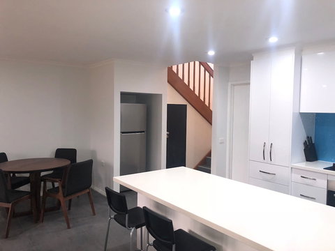 North Pier Hotel - South Australia Travel 4