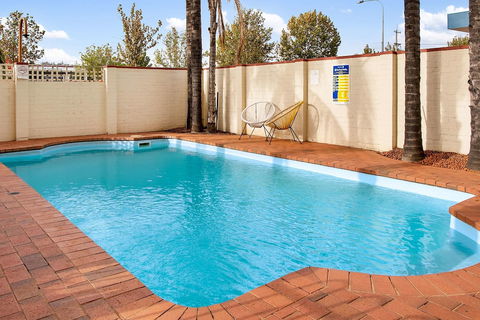 Econo Lodge Griffith Motor Inn - South Australia Travel 3