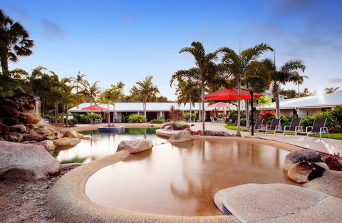 Mission Beach Resort - South Australia Travel 5