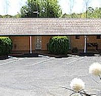 Hilltops Retreat Motor Inn - South Australia Travel