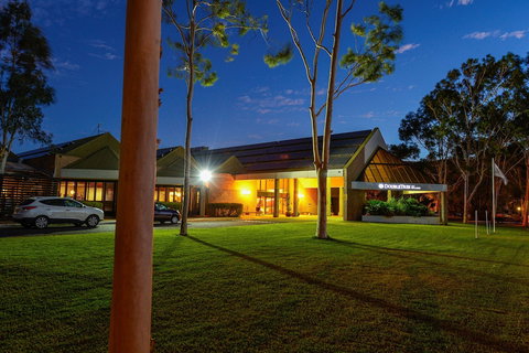 DoubleTree By Hilton Alice Springs - South Australia Travel 1