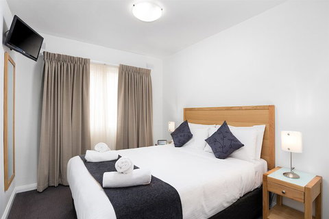 Fawkner Executive Suites & Serviced Apartments - South Australia Travel 7
