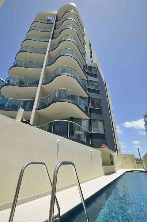 Malibu Mooloolaba - South Australia Travel 4